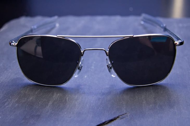 best sunglasses for pilots oakley